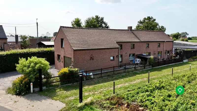 Te renoveren halfopen bebouwing Koekelare