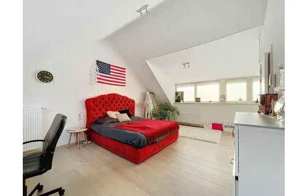 Huur 3 slaapkamer huis van 180 m² in Ghent