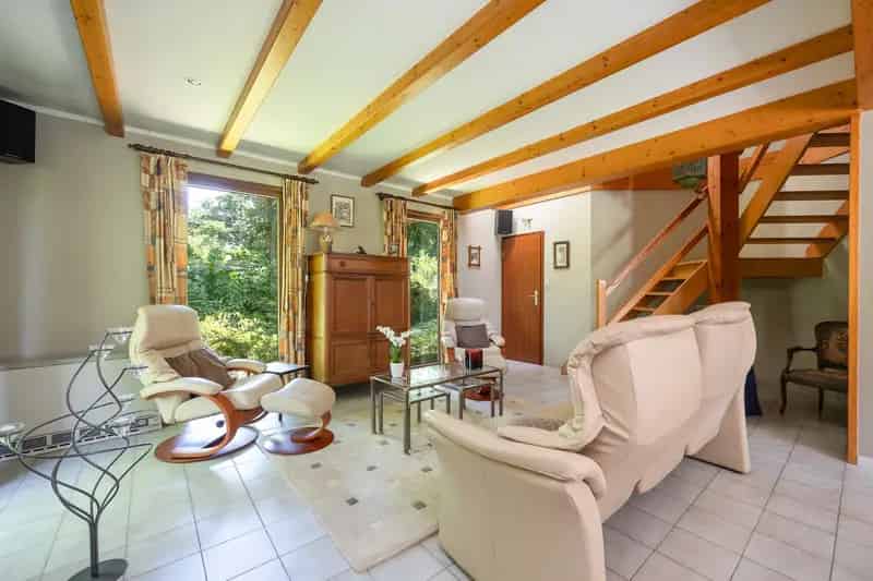 Huis te huur Risschot: 3 slaapkamers, grote tuin, garage