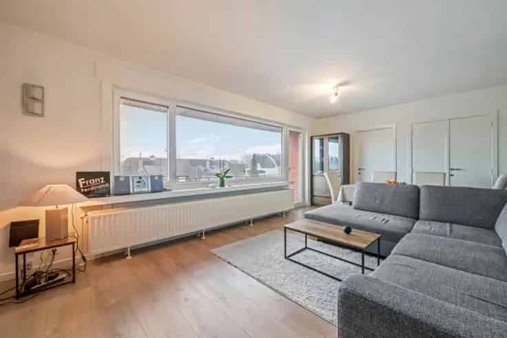 Ruim 2-slaapkamer appartement te koop
