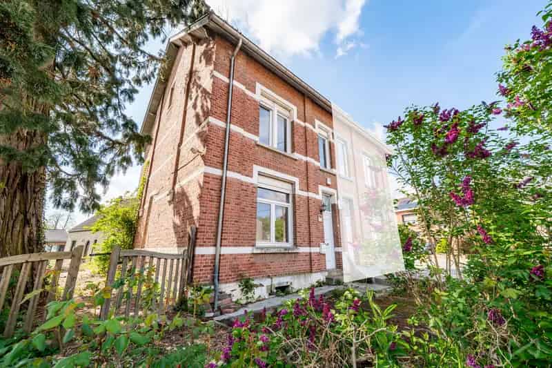 2 Slaapkamer Huis Te Koop Centrum - Renovatieproject