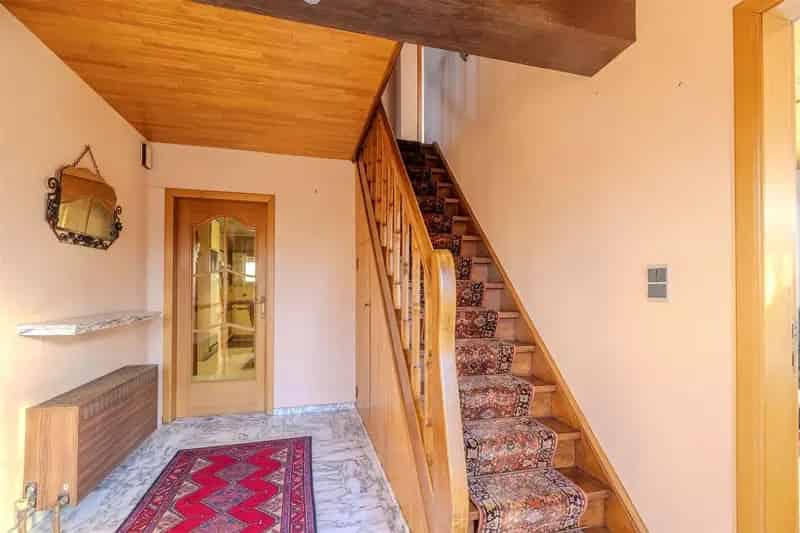 Woning 7 slpk 23a 54ca Garage 100m² Te renoveren