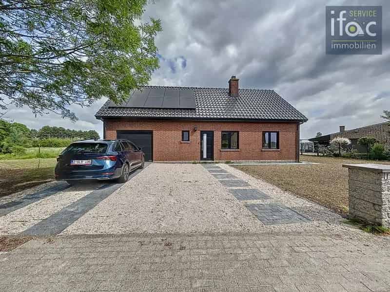 Huis te huur: Gerenoveerde woning met tuin en zonnepanelen