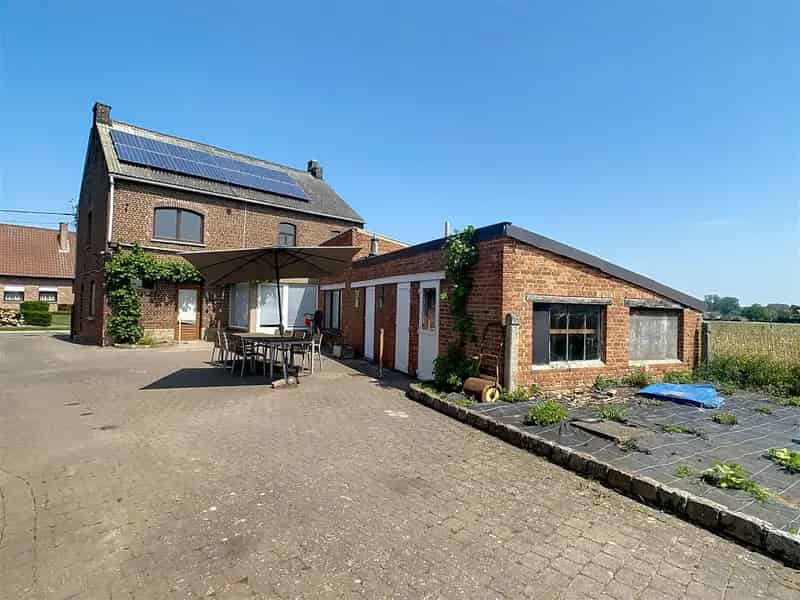 Landelijke woning 75a 79ca bijgebouw tuin weide