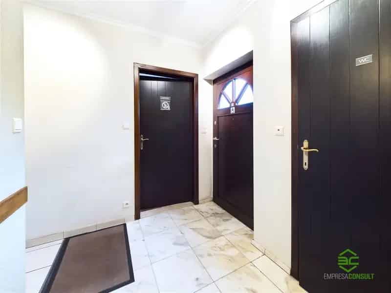 Opbrengsteigendom met Handelsgelijkvloers en Appartement
