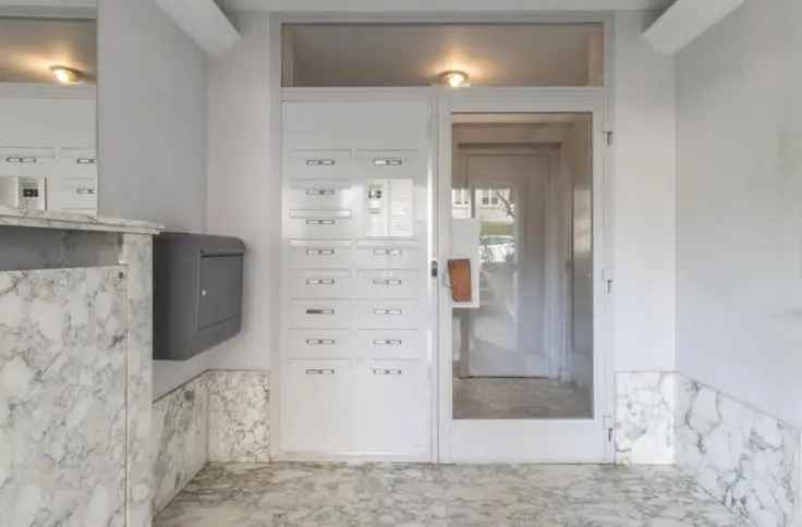 Appartement Te Koop met Garage - Molièrelaan