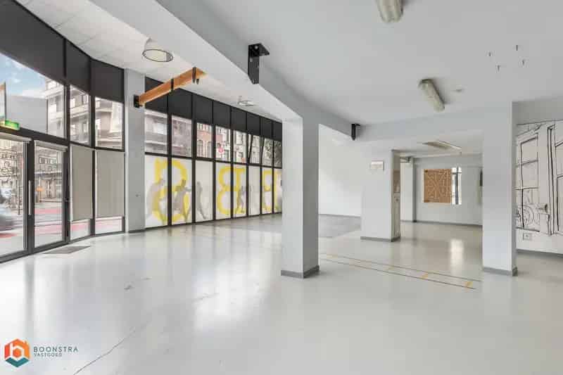 Kantoor te koop Borgerhout: Opbrengsteigendom met studio