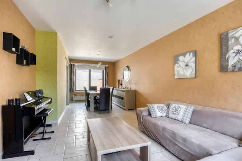 Huis te huur Geraardsbergen: Instapklare woning met 3 slaapkamers en 2 garages