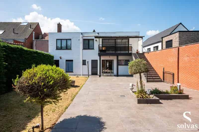 Huis te koop in Maldegem: Ruime woning met 2 voormalige handelszaken
