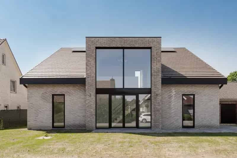 Moderne Villa 4 Slaapkamers Lommel 700m²