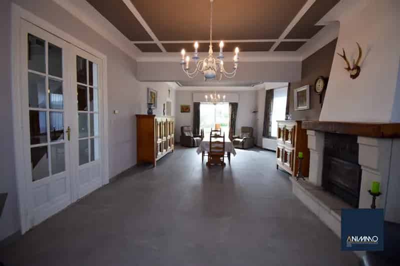 Herenwoning te koop: Ruime gezinswoning met tuin en garage