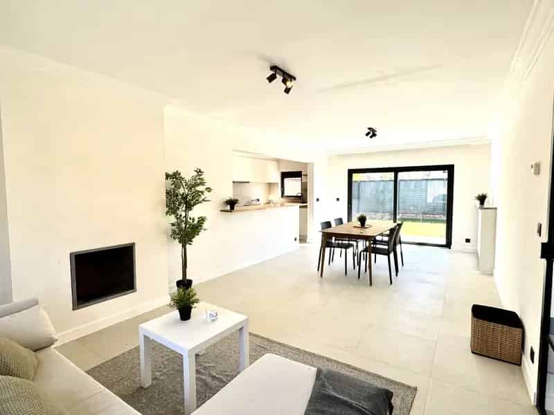 Gelijkvloerse woning te koop 3 slaapkamers garage tuin
