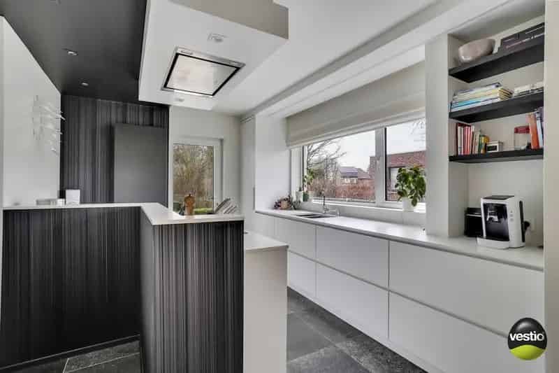 Moderne Gerenoveerde Bungalow 17 34 Are