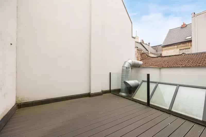Gerenoveerd appartement te huur met terras en 1 slaapkamer