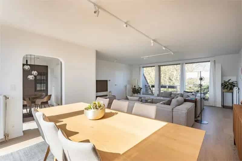 Duplex 5 slaapkamers te Sint Amandsberg - Vernieuwd 2024 - EPC A