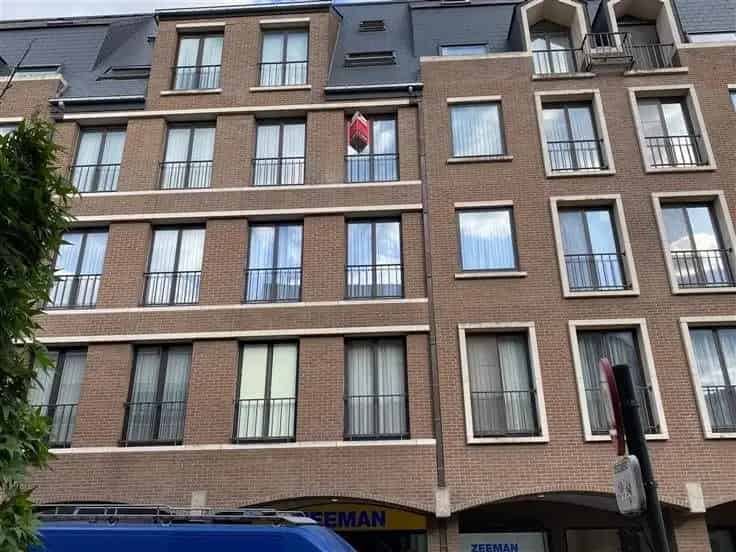 Appartement Te Koop Sint-Truiden: 2 slaapkamers, terras en staanplaats