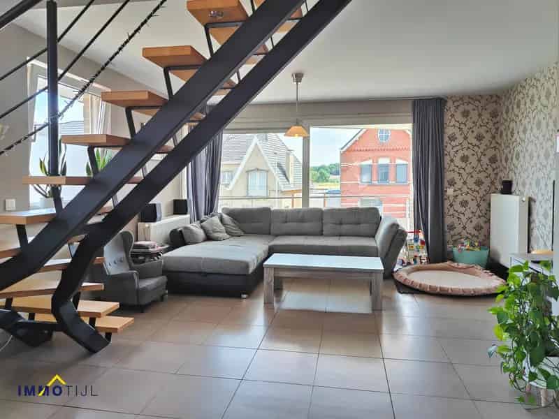Ruim Duplex Appartement te Lede