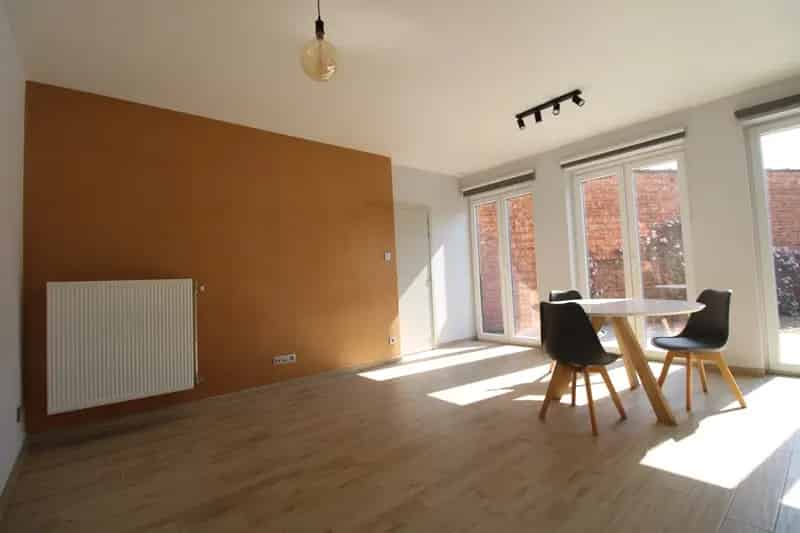 Studio te koop Wilrijk: Instapklare studio met tuin