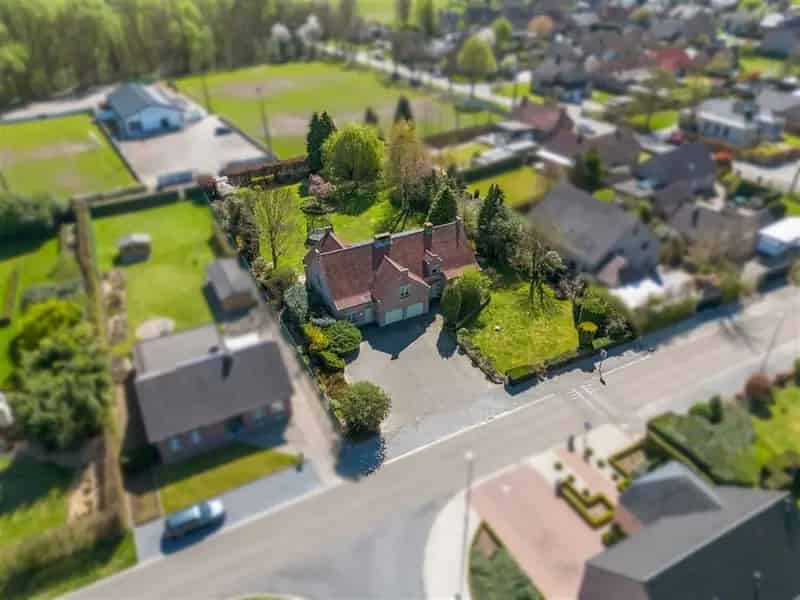 Exclusieve Open Bebouwing met Praktijkruimte en Tuin te Alken