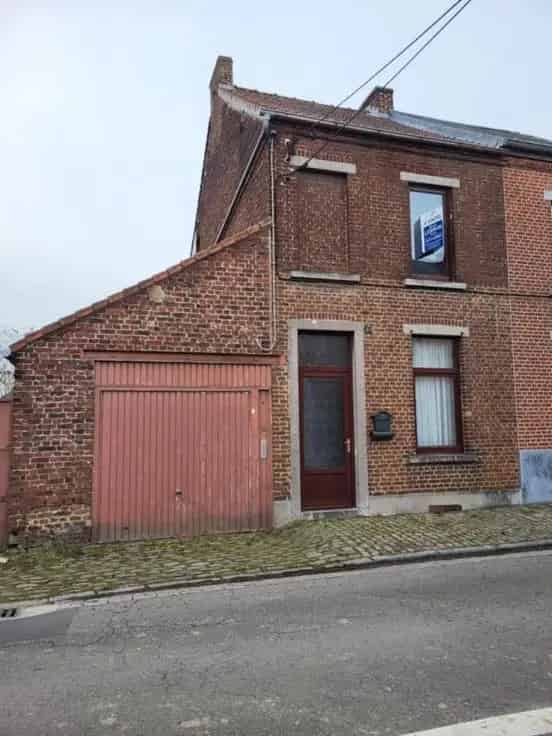 Huis Te Koop met Garage en Tuin 2 Slaapkamers