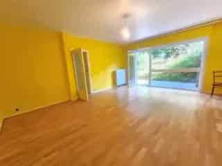 Gelijkvloers Appartement 80m² Sint-Pieters-Woluwe Terras Tuin Garage