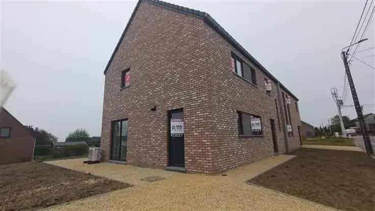 Nieuwbouw Huis 178m² 3 slaapkamers moderne voorzieningen
