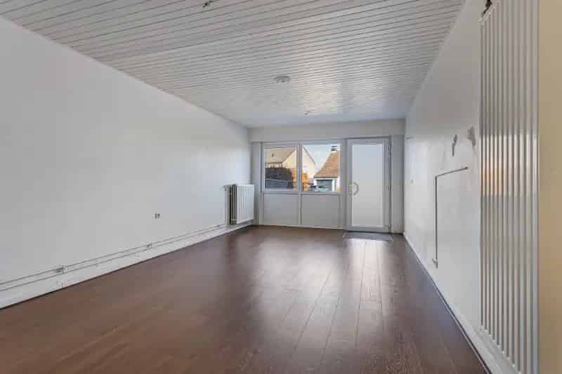 Huis te koop Tisselt: Handelshuis met woonst te renoveren