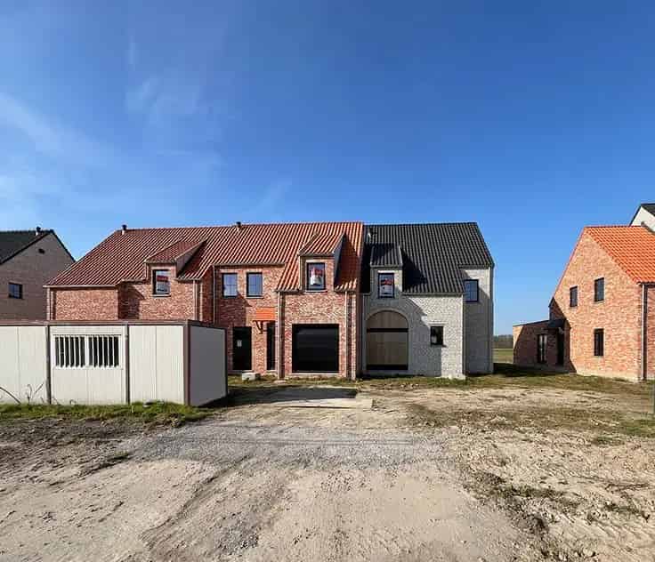 Huis Te Koop Hof van Leerne: Pastorijwoning 4 slaapkamers