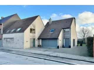 Huis te koop Deerlijk 5 slaapkamers  polyvalente ruimte 80m2