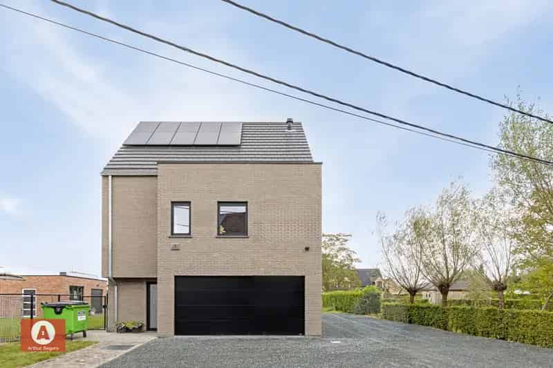 Huis te huur: Moderne gezinswoning 255m² met dubbele garage en atelier