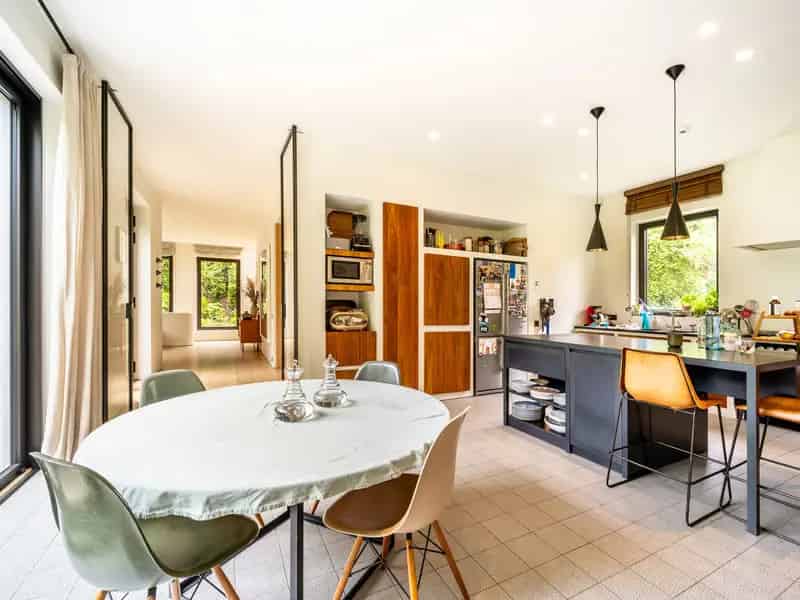 Luxe Villa te Koop in Sterrenwacht 6 Slaapkamers Tuin Domotica