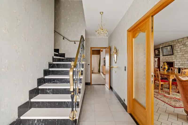 Ruime Villa Te Renoveren Mooie Locatie