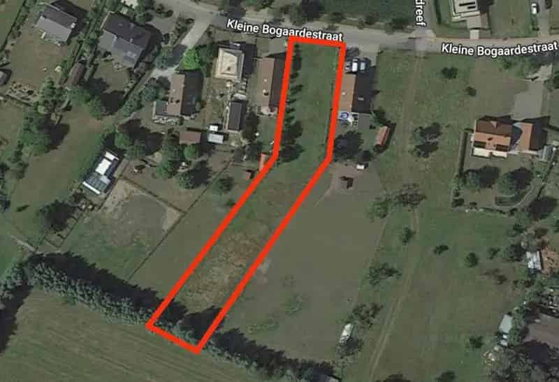 Zuidgerichte Bouwgrond met Aanpalende Weide
