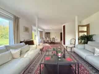 Huis te huur Wezembeek-Oppem 245m² 5 slaapkamers