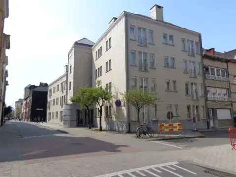 Te koop appartement in Helmstraat met 1, 2 of 3 slaapkamers en lift