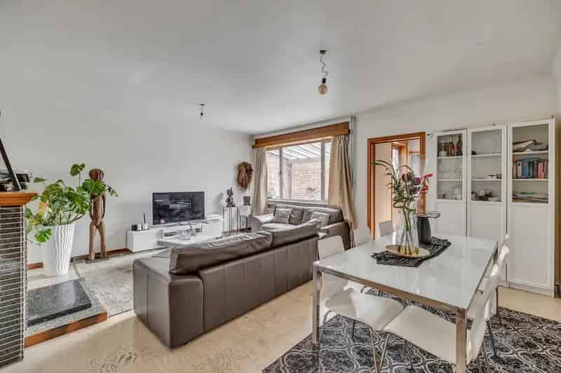 Huis te Koop Denderleeuw: 4 slaapkamers, tuin, garage