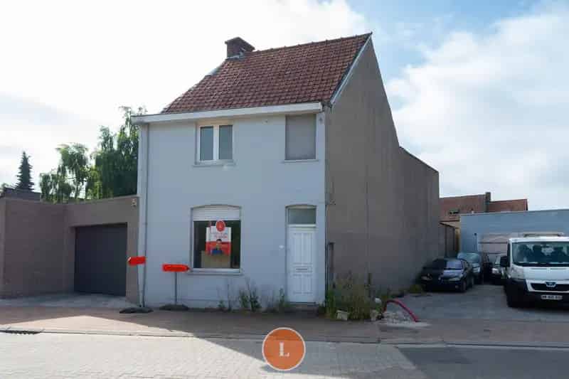Huis te koop Wevelgem: renovatieproject met 2 slaapkamers