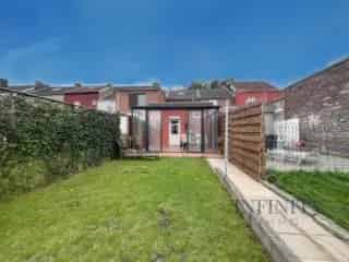 Huis te Koop Seraing - Gerenoveerde woning met tuin