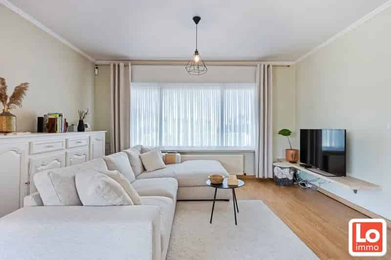 Huis te Koop Lochristi: Instapklare 3 Slaapkamers Garage Tuin