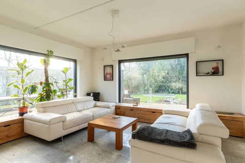 Ruime Energiezuinige Villa Doodlopende Straat