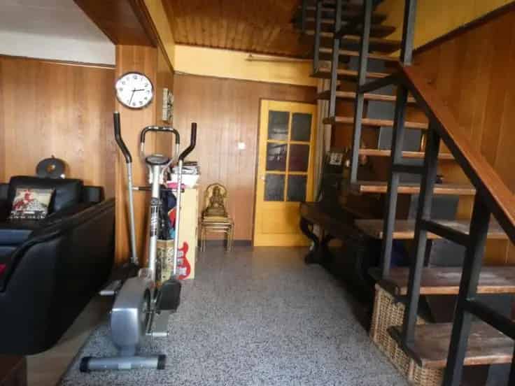 Huis Te Koop: 3 Slaapkamers, Dubbele Beglazing