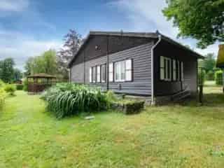 Chalet te koop Hogne - Rustig en centraal gelegen