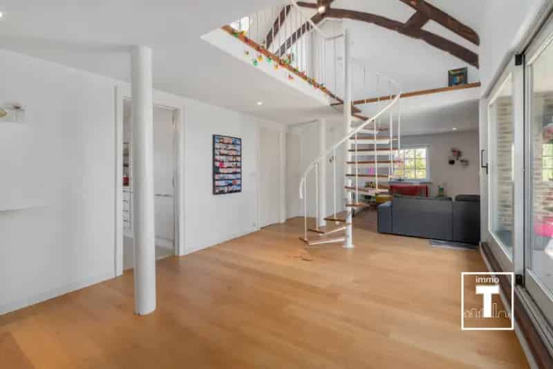 Ruim 4-Slaapkamerappartement te Koop in Wetteren Laarne