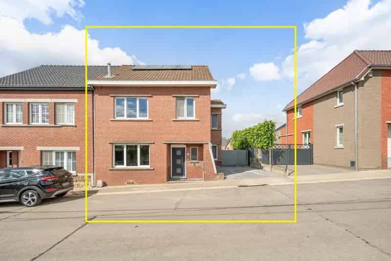 Gerenoveerde woning met uitbreidingsmogelijkheden en tuin