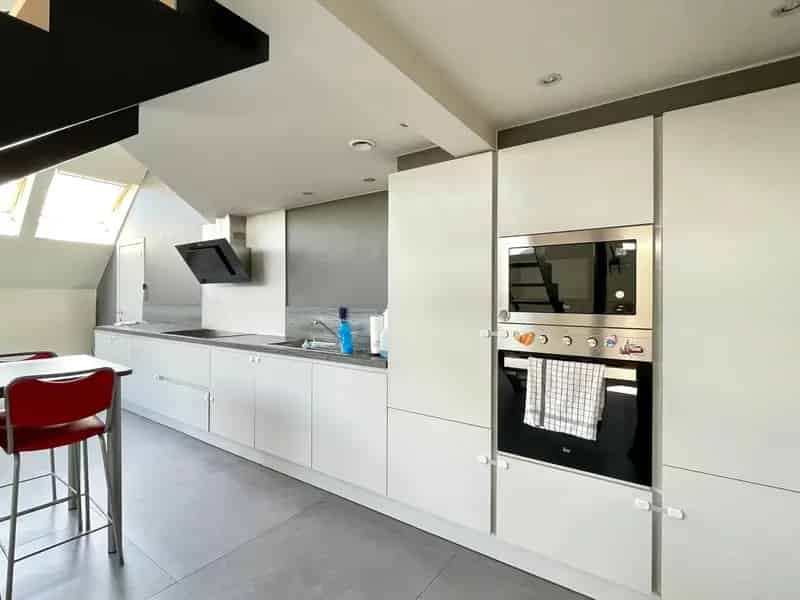 Luxe Loft 170m2 te huur Nabij Voorzieningen