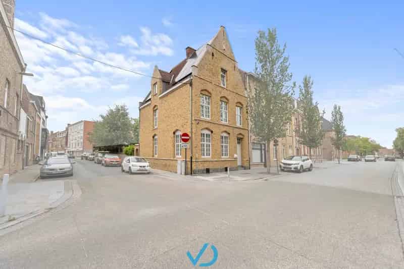 Herenhuis te koop Ieper: Luxe afwerking zonnige tuin en studio