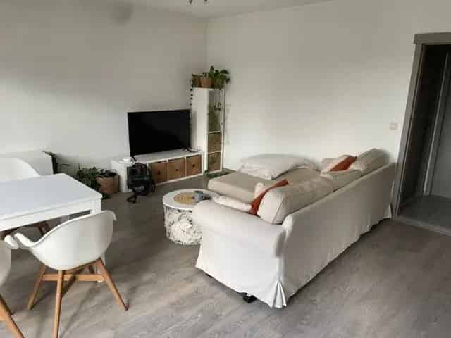Instapklaar appartement op 2deV met 2 SLK & autostaanplaats