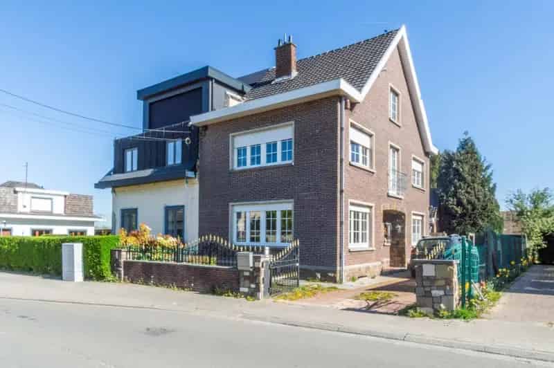 Rustige Ruime Driegevelwoning 3 Slaapkamers