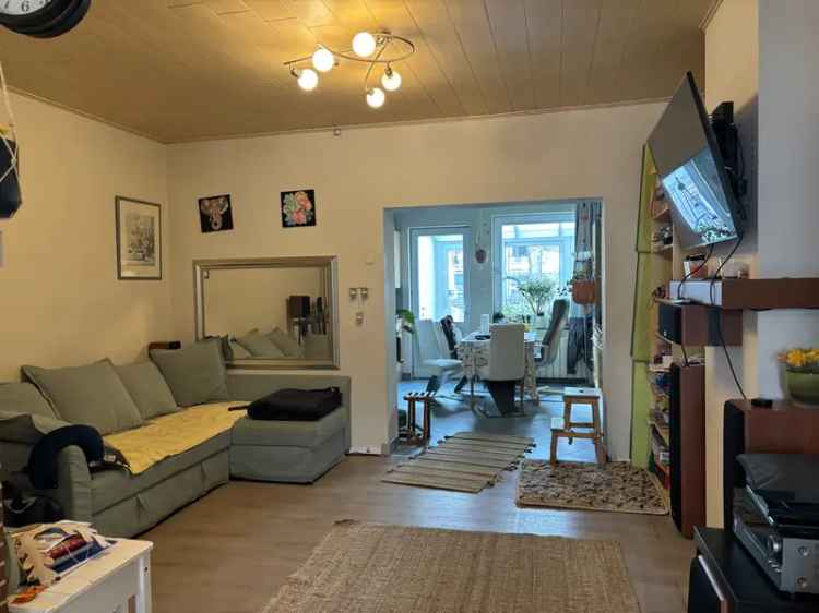 Te Huur: Gezellige Rijwoning met 2 slaapkamers en Tuin