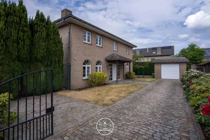 Villa te koop Zwijnaarde 4 slaapkamers tuin bureel